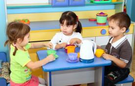 Various options for drawing classes on the topic “Utensils” in the middle group of preschool educational institutions